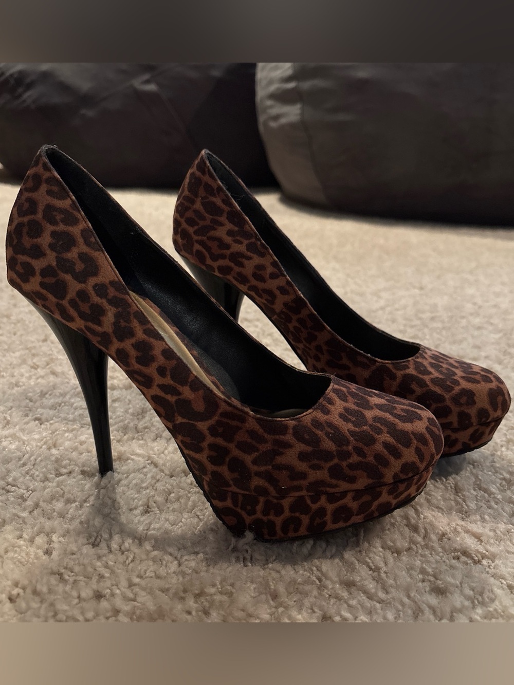 Candie's Women's Leopard Cheetah Print Closed Toe Stiletto Heels Size 8 Med